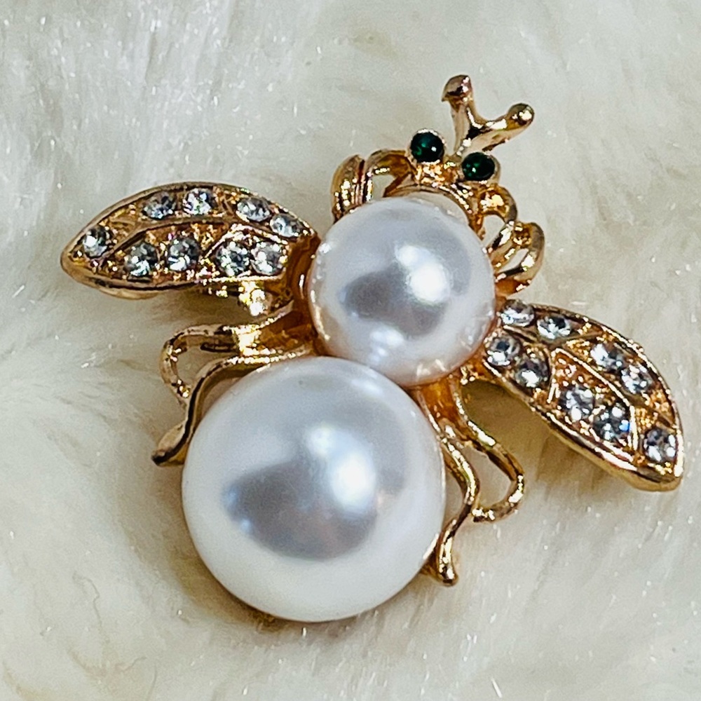 Elegant Gold Crystal and Pearl Bee Brooch